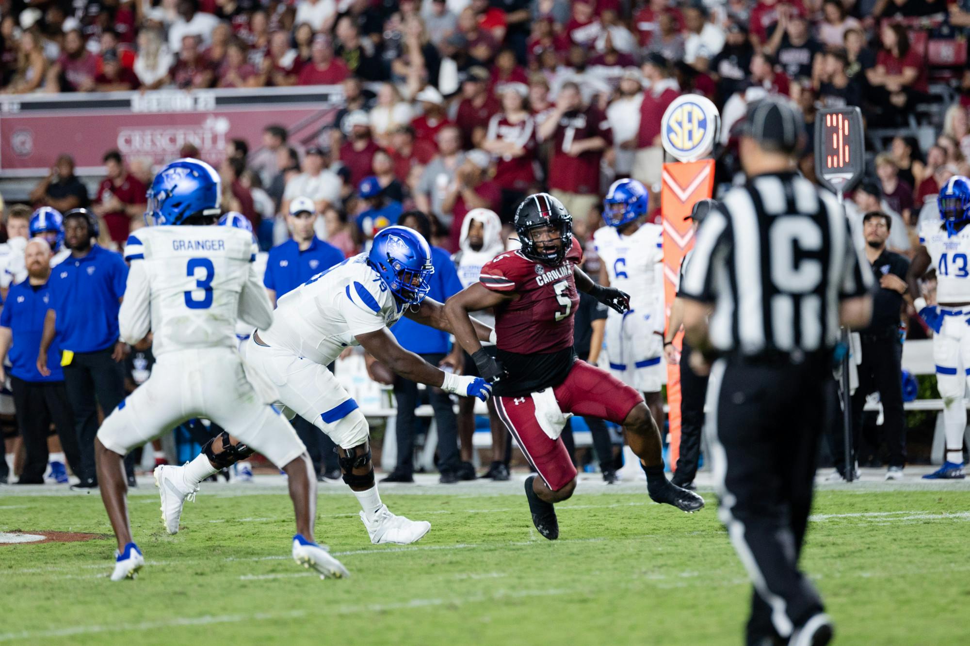 Jordan Burch (#5) pushing to make a play at the USC v Georgia State game on Sep. 3, 2022.