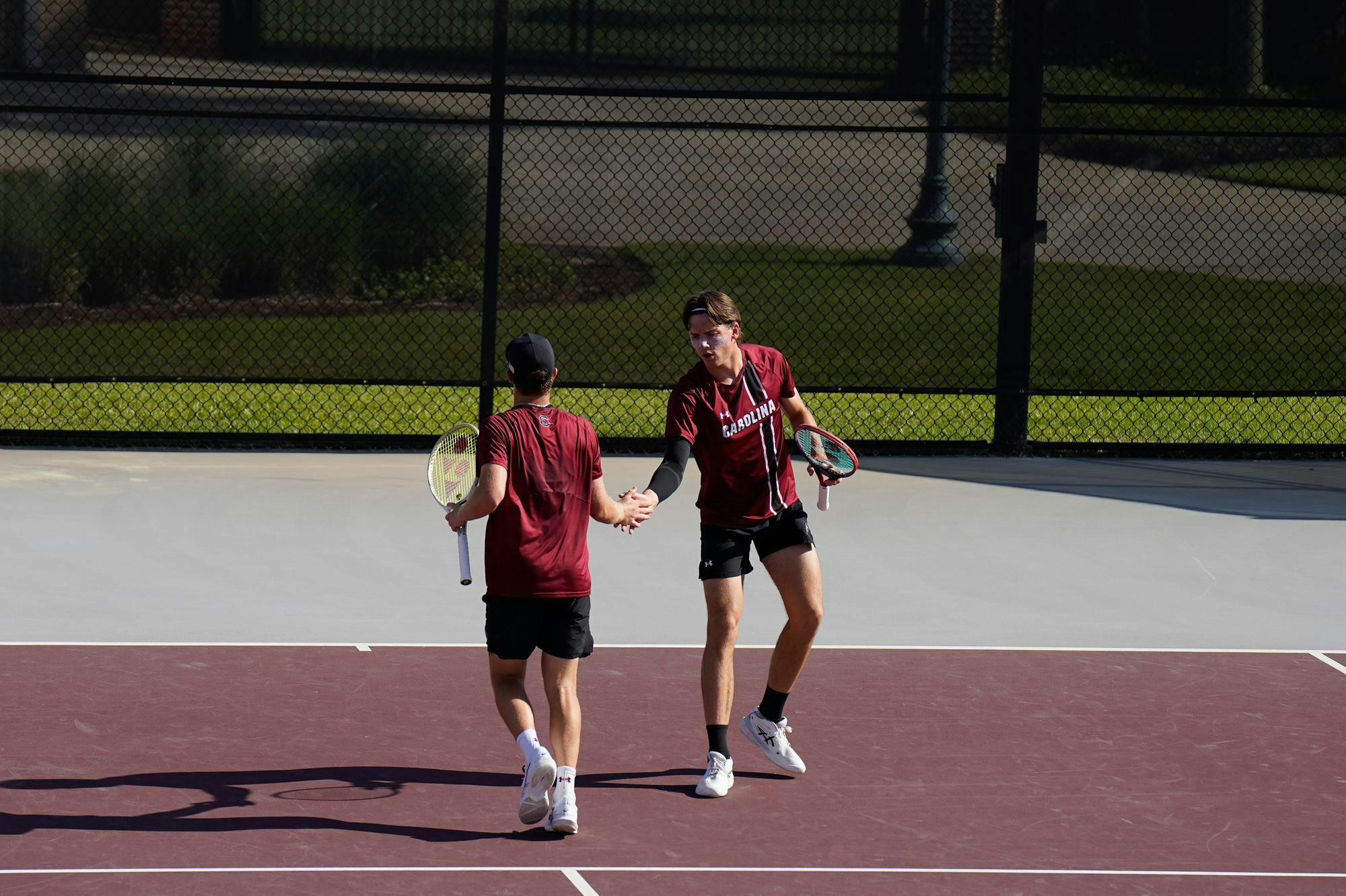 Sophomore Max Stenzer (right) and junior Sean Daryabeigi (left) in their doubles matchup against Vanderbilt at the Carolina Tennis Center on April 4, 2026. Daryabeigi and Stenzer lost set one 6-3.