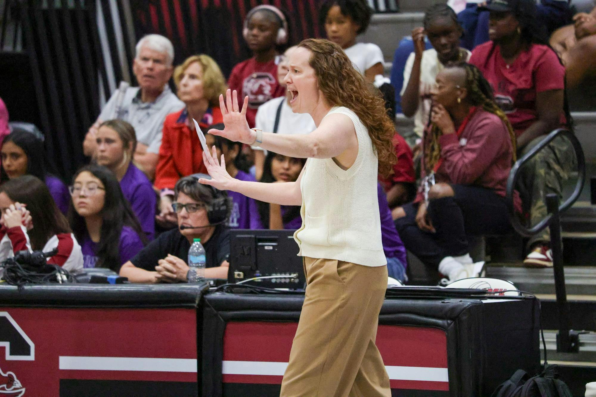 South Carolina head coach Sarah Rumely Noble directs her team from the sideline during the match against Texas A&amp;M at the Carolina Volleyball Center on Wednesday, Oct. 1, 2025. Noble is in her first season leading the Gamecocks.