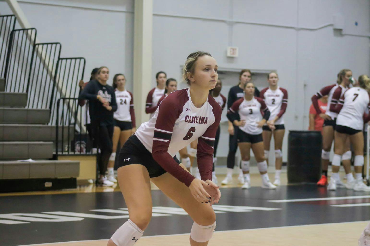 Setter Dalaney Hans waiting for the opposing serve at the volleyball team’s match against Sacred Heart University on Friday, Aug. 26, 2022.