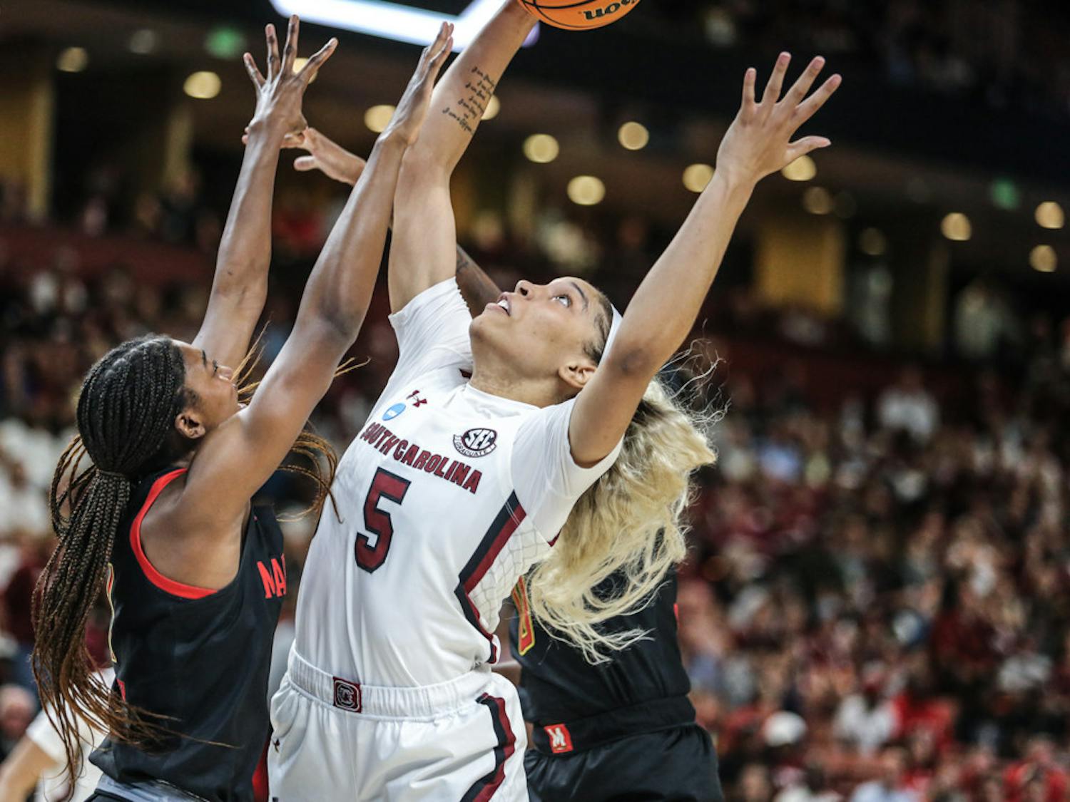 Senior forward Victaria Saxton goes for a layup during the NCAA Elite Eight game against Maryland on March 27, 2023. The Gamecocks defeated the Terrapins 86-75.