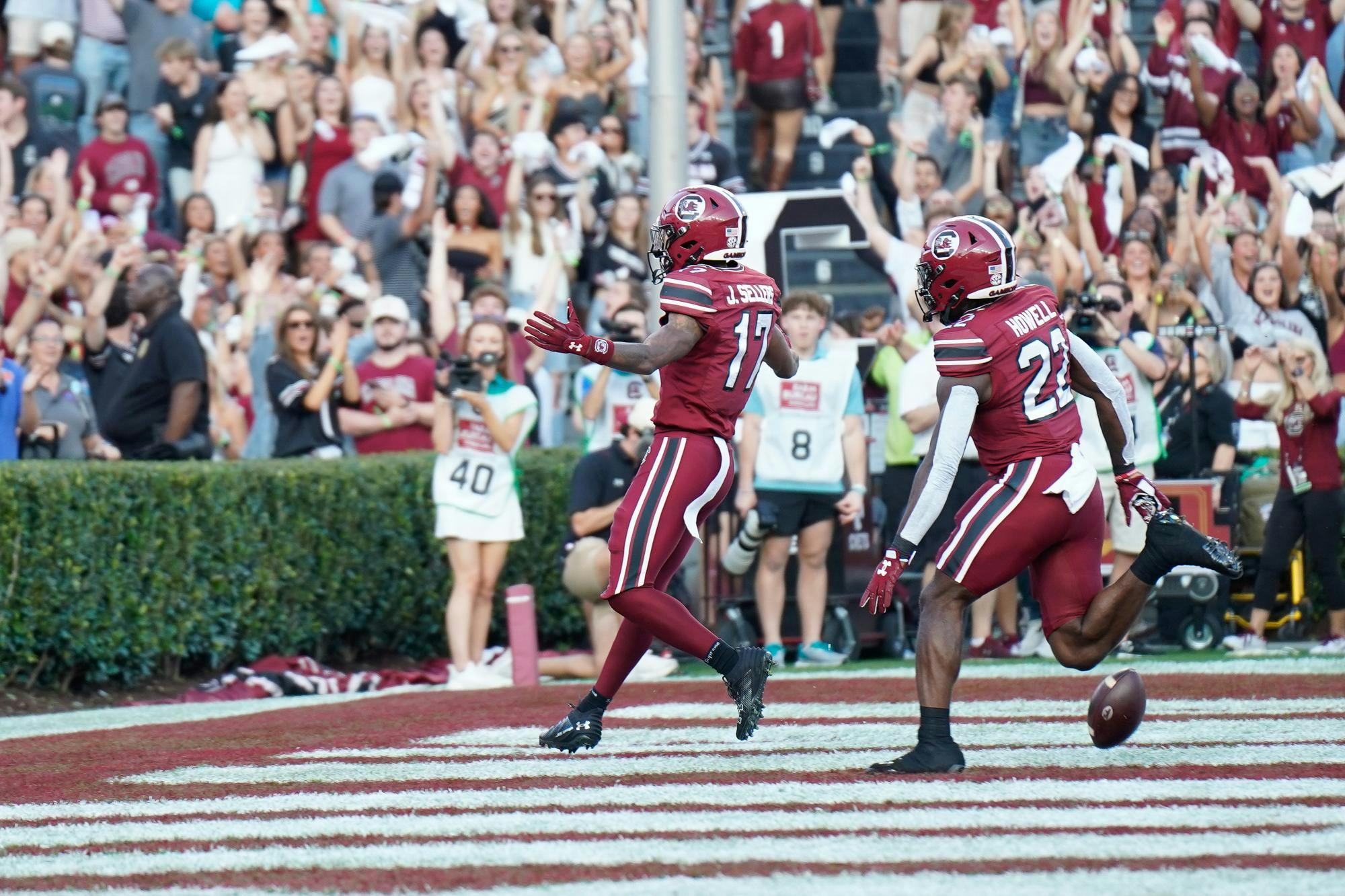 FILE - Freshman wide receiver Jayden Sellers scores a touchdown against Coastal Carolina at Willams Brice Stadium on Nov. 22, 2025. Sellers received lower body injuries and will be unable to play in the 2026 season.
