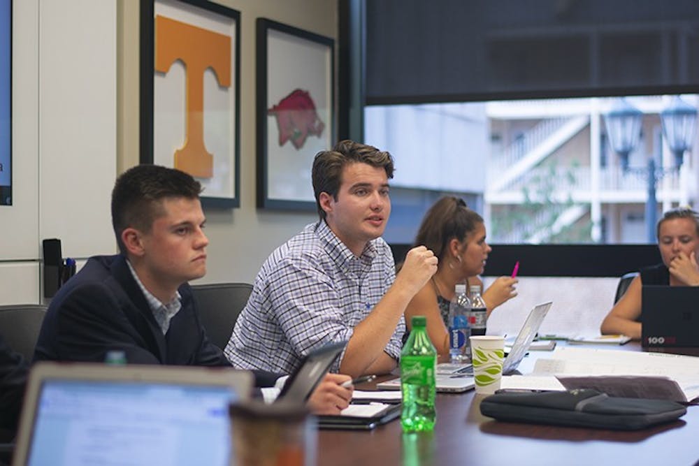 studentcabinetmeeting9-17-19-lam02