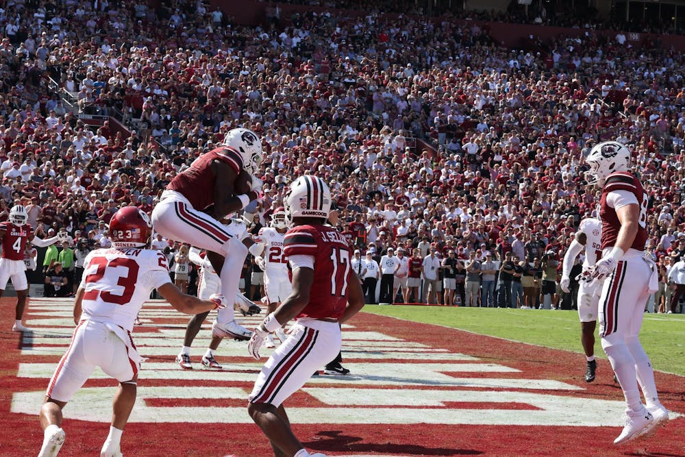 usc-fb-vs-ok-augustalewis-1226