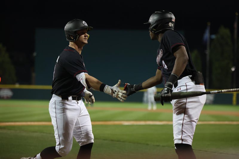 Analysis: South Carolina baseball picks up back-to-back midweek wins