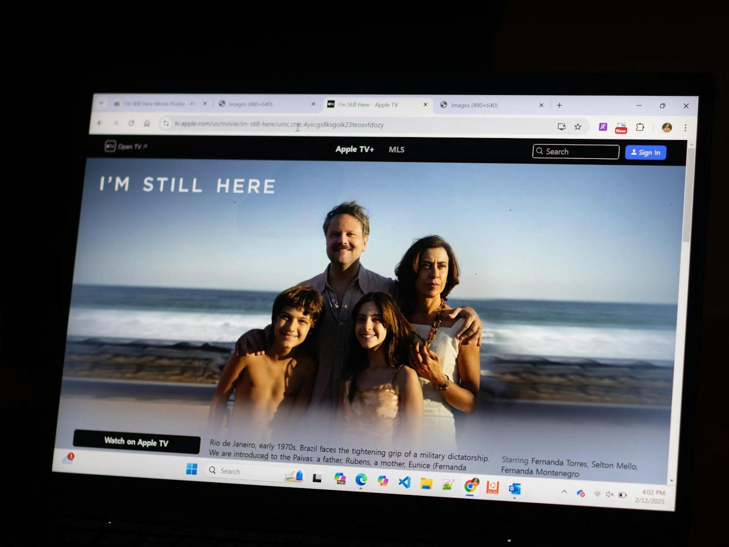 A computer screen displays the 2025 film "I'm Still Here." The movie tells the true story of Marcelo Rubens Paiva's biographical book, which played a crucial role in uncovering a significant yet concealed chapter of Brazil’s history.