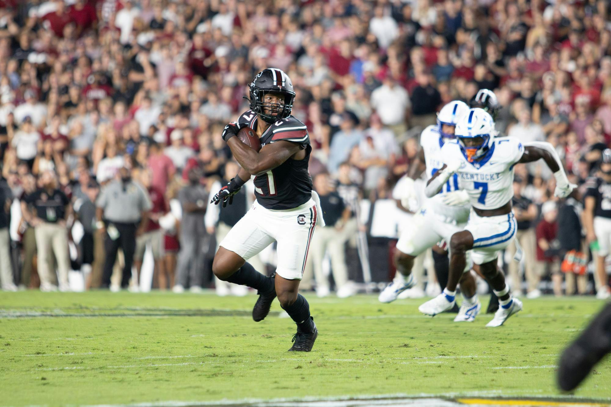 Freshman linebacker Donovan Darden runs the football for the first down against the University of Kentucky at Williams-Brice Stadium on Sept. 27, 2025. The Gamecocks finished with three total rushing touchdowns.
