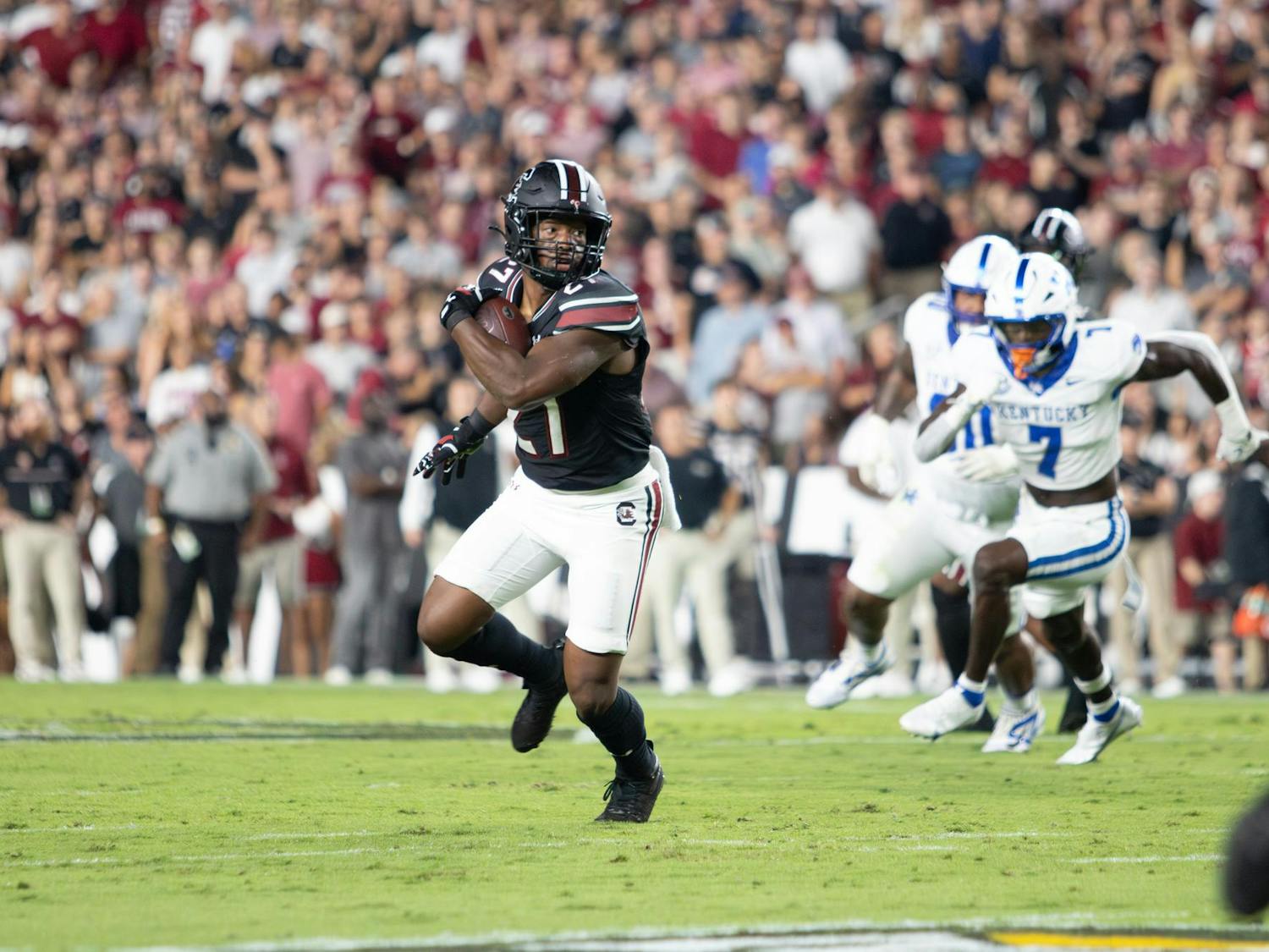 Freshman linebacker Donovan Darden runs the football for the first down against the University of Kentucky at Williams-Brice Stadium on Sept. 27, 2025. The Gamecocks finished with three total rushing touchdowns.