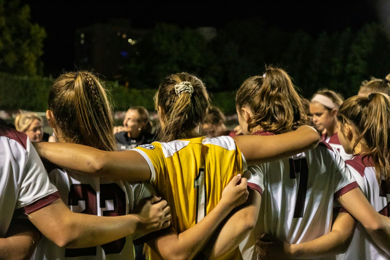 FILE— The women’s soccer team huddles up during their game against Vanderbilt on Sept. 23, 2021. South Carolina defeated Vanderbilt 1-0