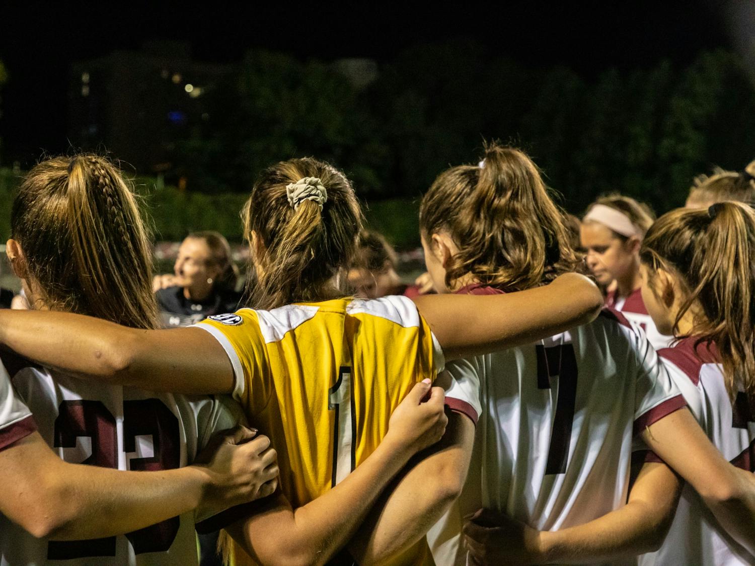 FILE— The women’s soccer team huddles up during their game against Vanderbilt on Sept. 23, 2021. South Carolina defeated Vanderbilt 1-0