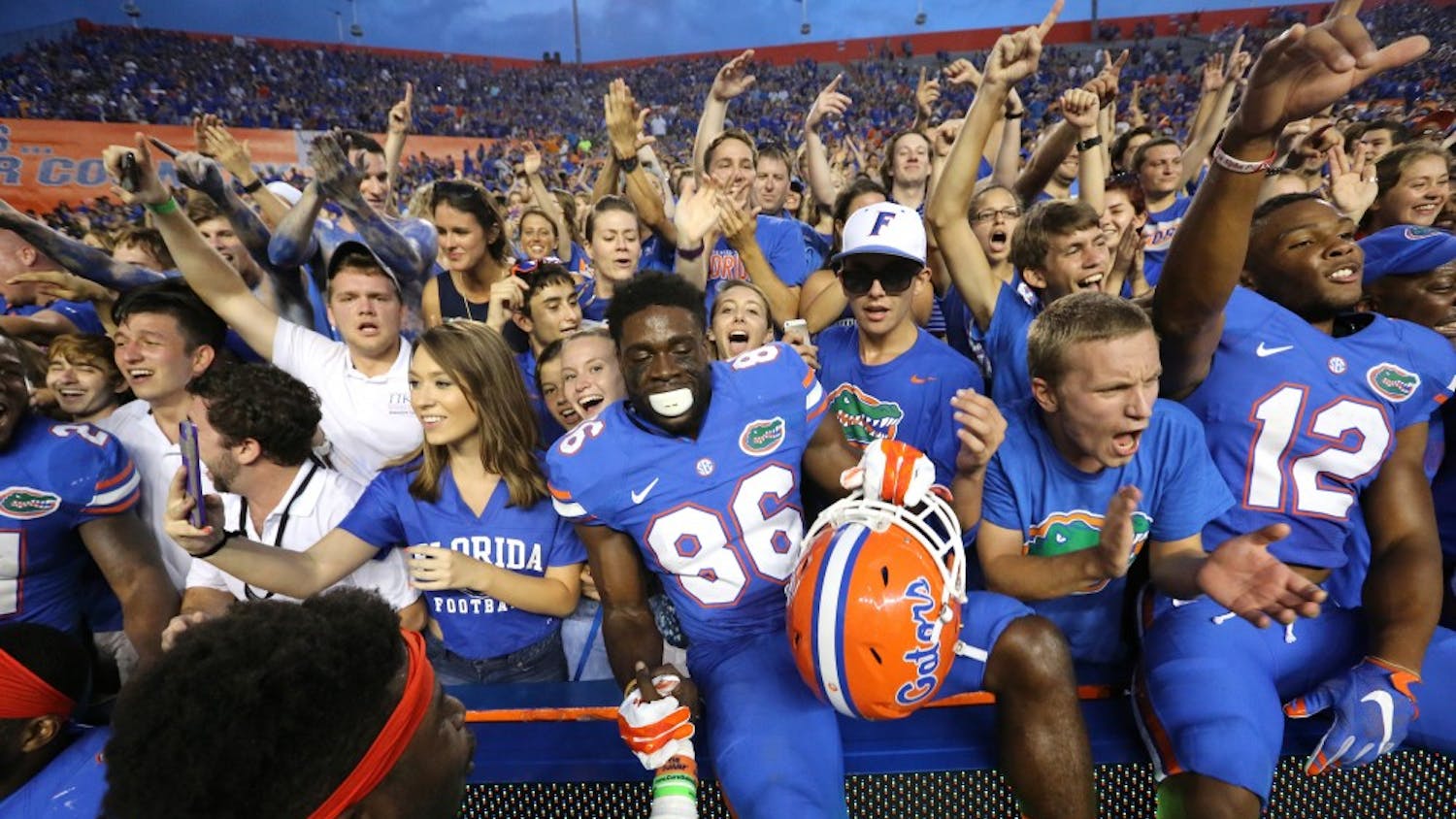 Florida players celebrate after a come-from-behind 28-27 win against Tennessee at Ben Hill Griffin Stadium in Gainesville, Fla., on Saturday, Sept. 26, 2015. (Joe Burbank/Orlando Sentinel/TNS)