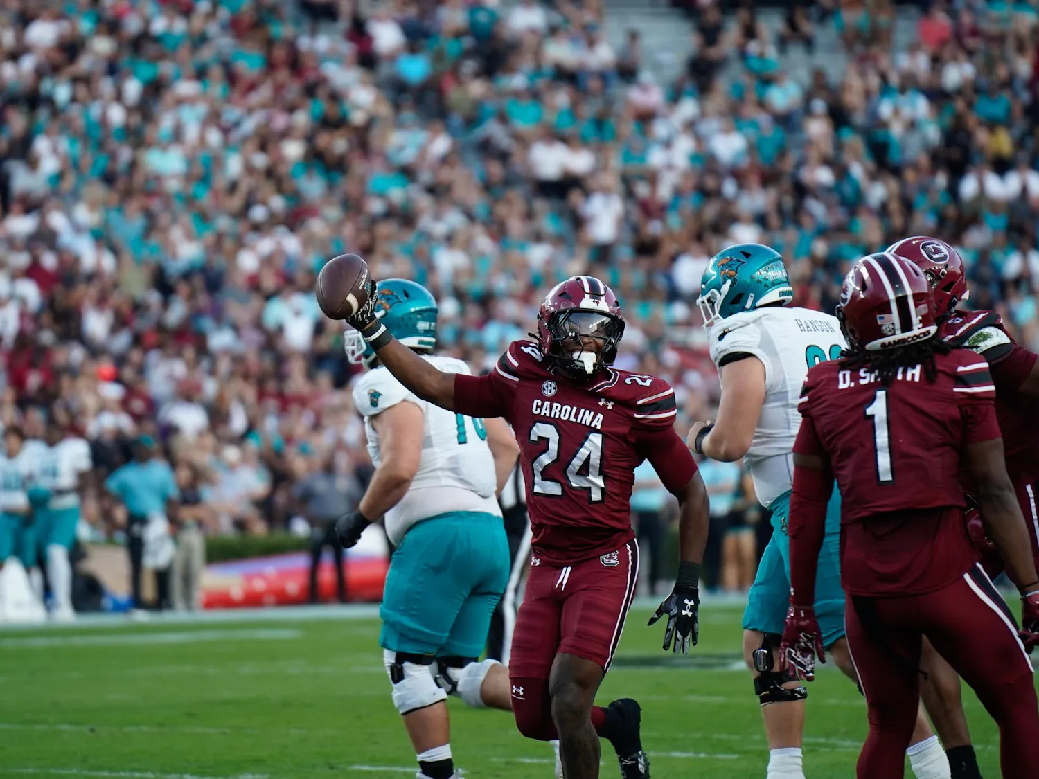 FILE — Defensive back Jalon Kilgore recovers a fumble against Coastal Carolina at Williams-Brice Stadium on Nov. 22, 2025. Kilgore has declared for the 2026 NFL Draft.