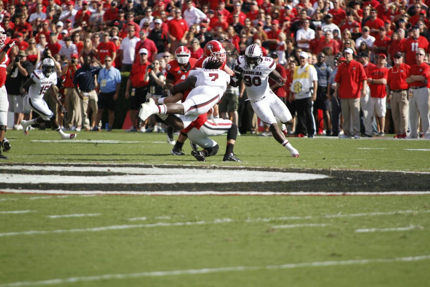 	Jadeveon Clowney records his only sack of the game against Aaron Murray.
