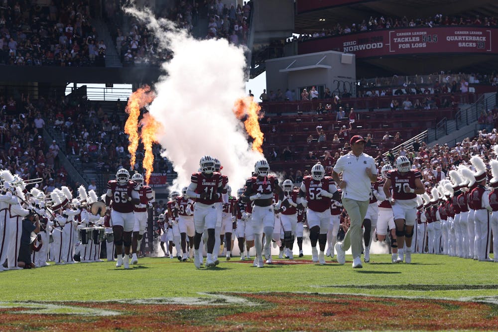 usc-fb-vs-ok-augustalewis-0775