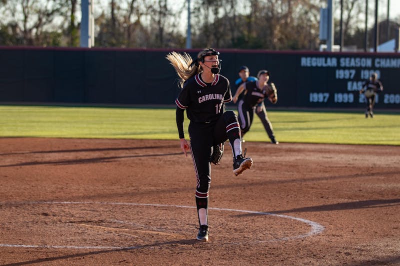 Analysis: No. 16 South Carolina sweeps Carolina Classic, improves to 7-2 record
