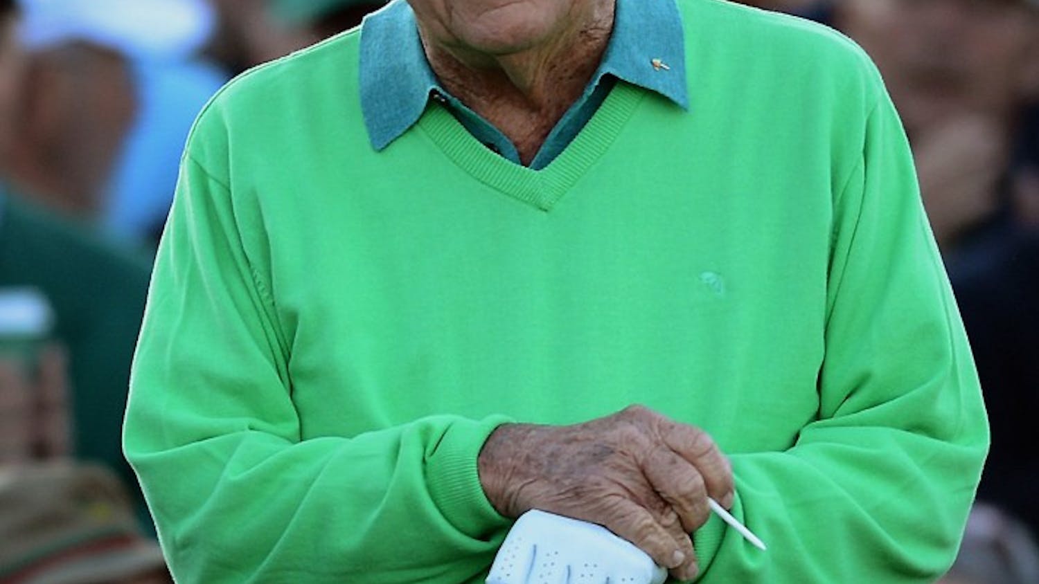 Honorary starter Arnold Palmer waits at the first tee shot to begin the Masters at Augusta National Golf Club on Thursday, April 10, 2014, in Augusta. Palmer won four Masters in 1958, 1960, 1962, and 1964 and is celebrating the 50th anniversary of his final victory. (Jeff Siner/Charlotte Observer/MCT)