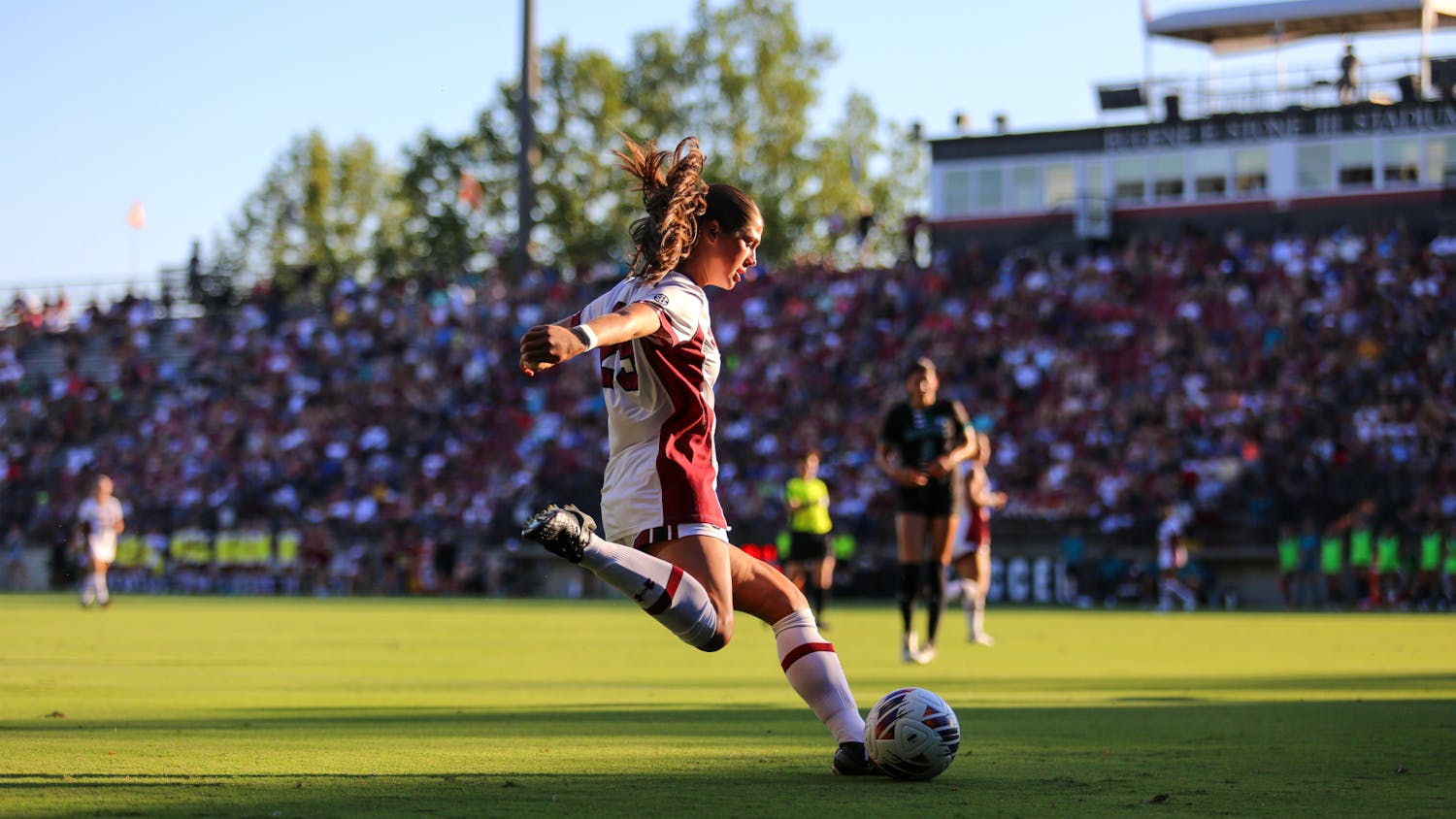 Junior midfielder Lily Render takes a corner kick against Coastal Carolina at Stone Stadium on Sept. 3, 2023. The Gamecocks defeated the Chanticleers 5-0, with one goal coming from junior midfielder Lily Render.