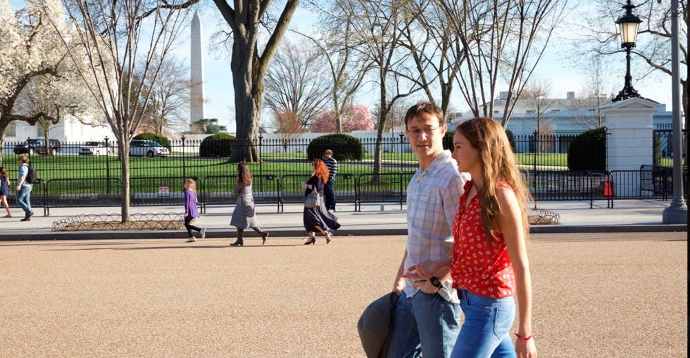 Joseph Gordon-Levitt as Edward Snowden and  Shailene Woodley as Lindsay Mills in a scene from the movie "Snowden" directed by Oliver Stone. (Open Road Films/TNS)