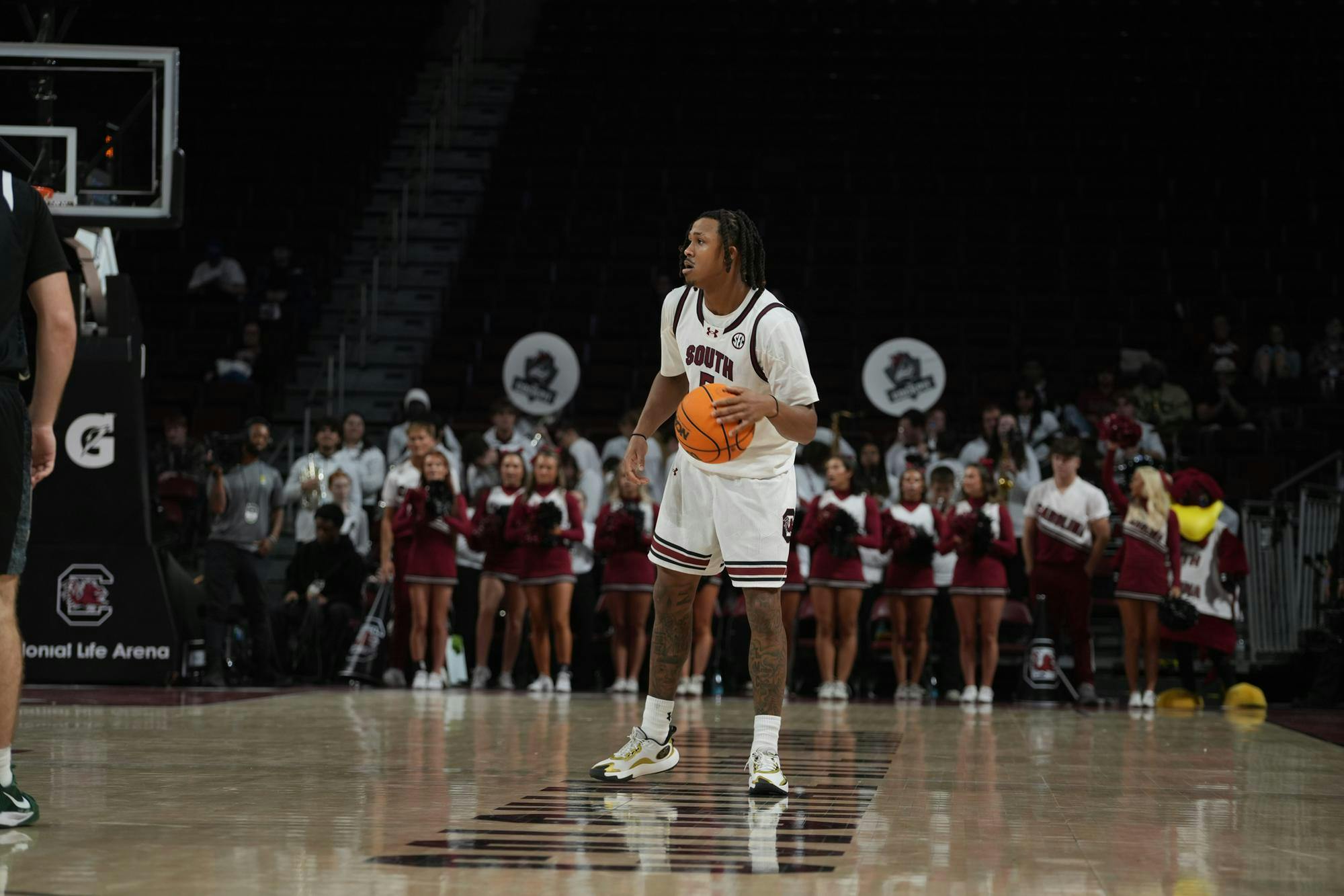 Redshirt senior guard Meechie Johnson surveys the court while bringing the ball up during the Gamecocks’ matchup against Stetson at Colonial Life Arena. The possession helped steady the offense as the Gamecocks continued to control the pace in their win.