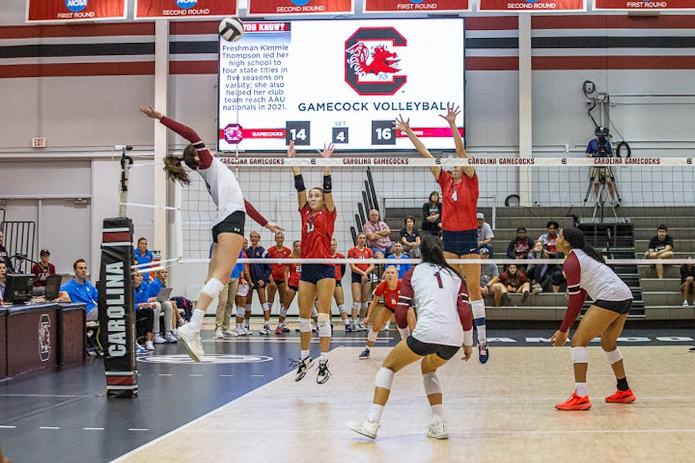 221105-xtm-usc-vs-ole-miss-volleyball-1594