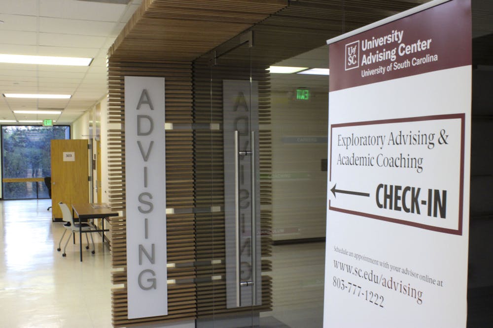 advising-nickolas-hill-07