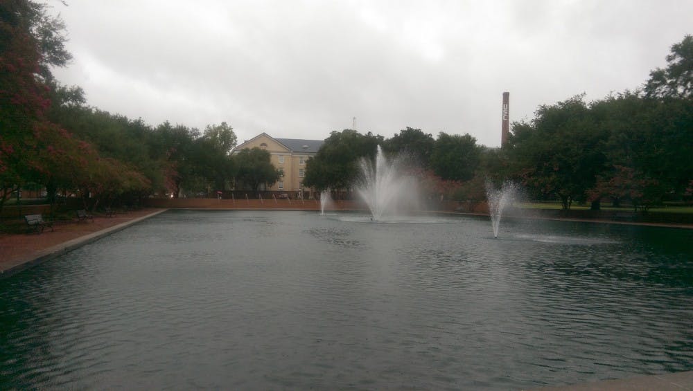Wind blows the Thomas Cooper fountain.