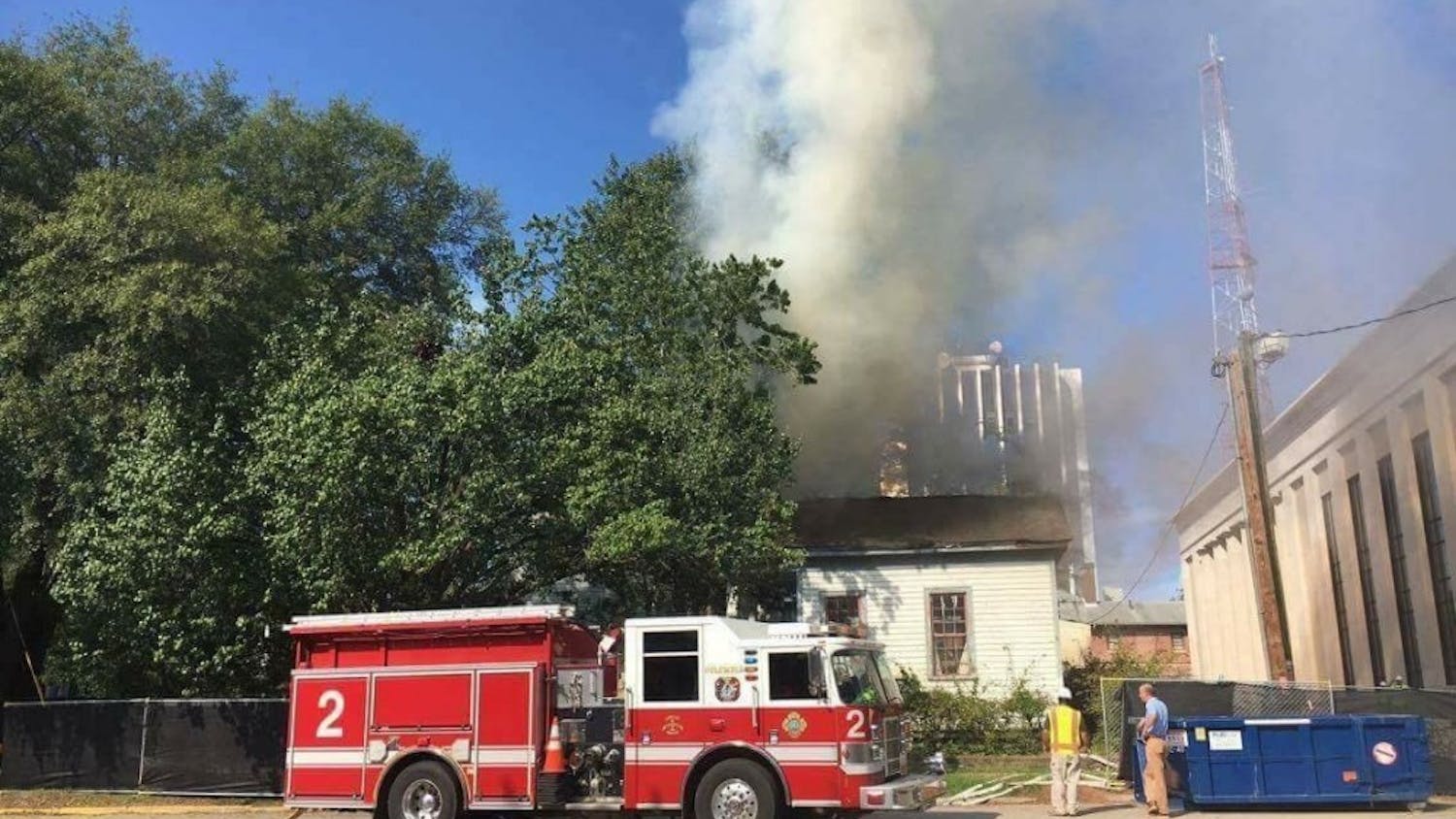 Columbia Fire Department responds to reports of the&nbsp;historic Horry-Guignard House near USC's law school&nbsp;catching fire.