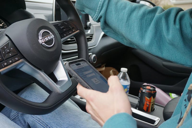 Hands-free driving law takes full effect in South Carolina