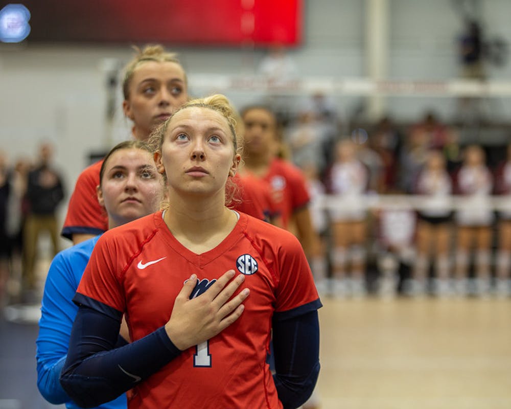 221105-xtm-usc-vs-ole-miss-volleyball-0003