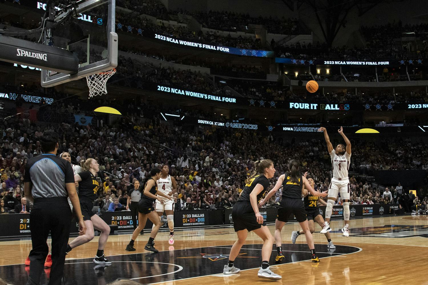 The Women’s 2023 Final Four game saw an intense matchup between the University of South Carolina Gamecocks and the University of Iowa at the American Airlines Center in Dallas, Texas, on March 31, 2023. Iowa held the lead throughout the majority of the game. In the end, the Gamecocks lost against the Hawkeyes 77-73, snapping its 42 win streak.