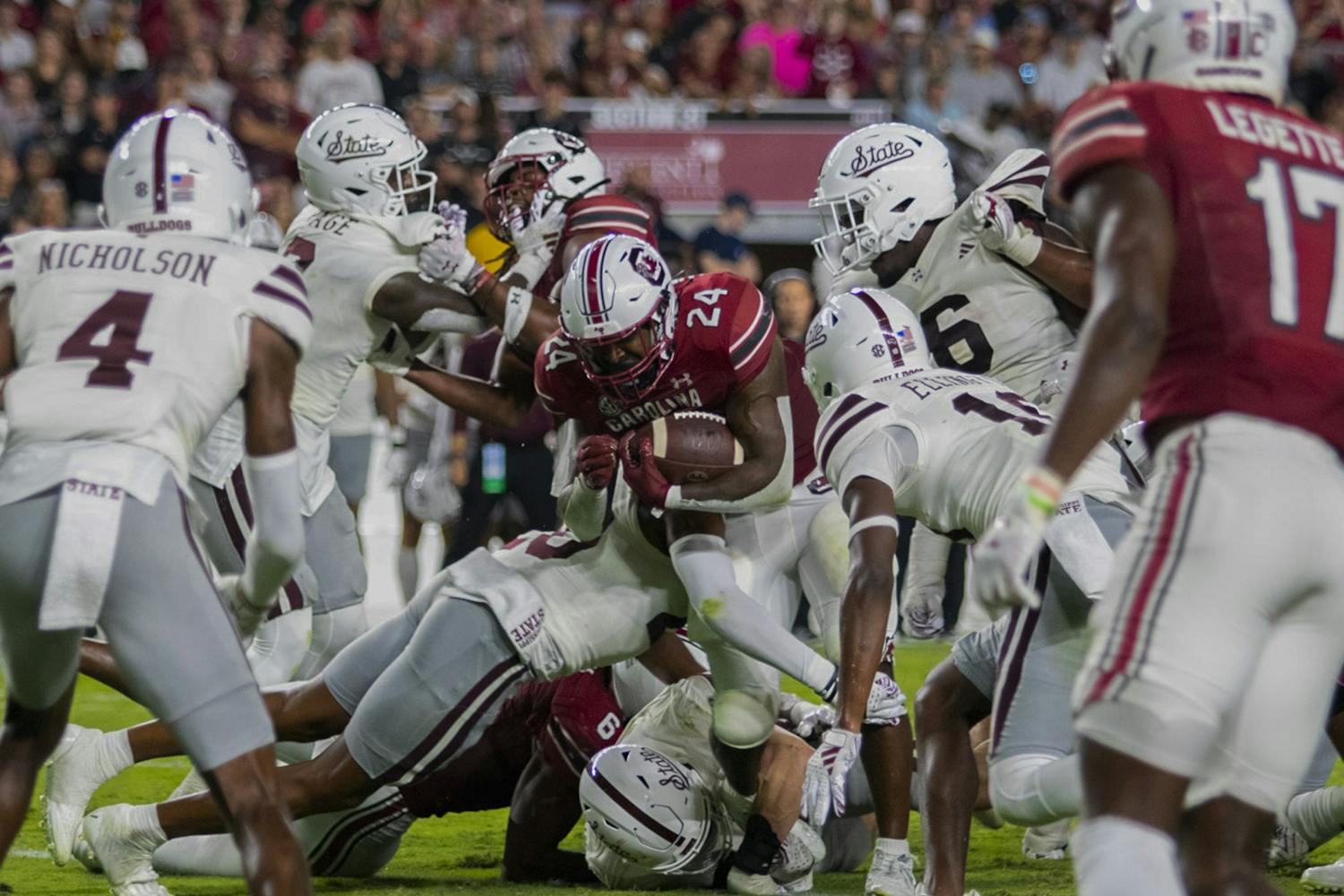 Redshirt senior running back Mario Anderson rushes in for a Gamecock-touchdown attempt at Williams-Brice Stadium on Sept. 23, 2023. Anderson rushed for a 鶹С򽴫ý-high 88 yards on 26 carries.