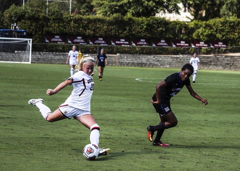 Forward&nbsp;Lauren Jankowski and the Gamecocks kept their undefeated season alive on Sunday with a win over Kentucky.