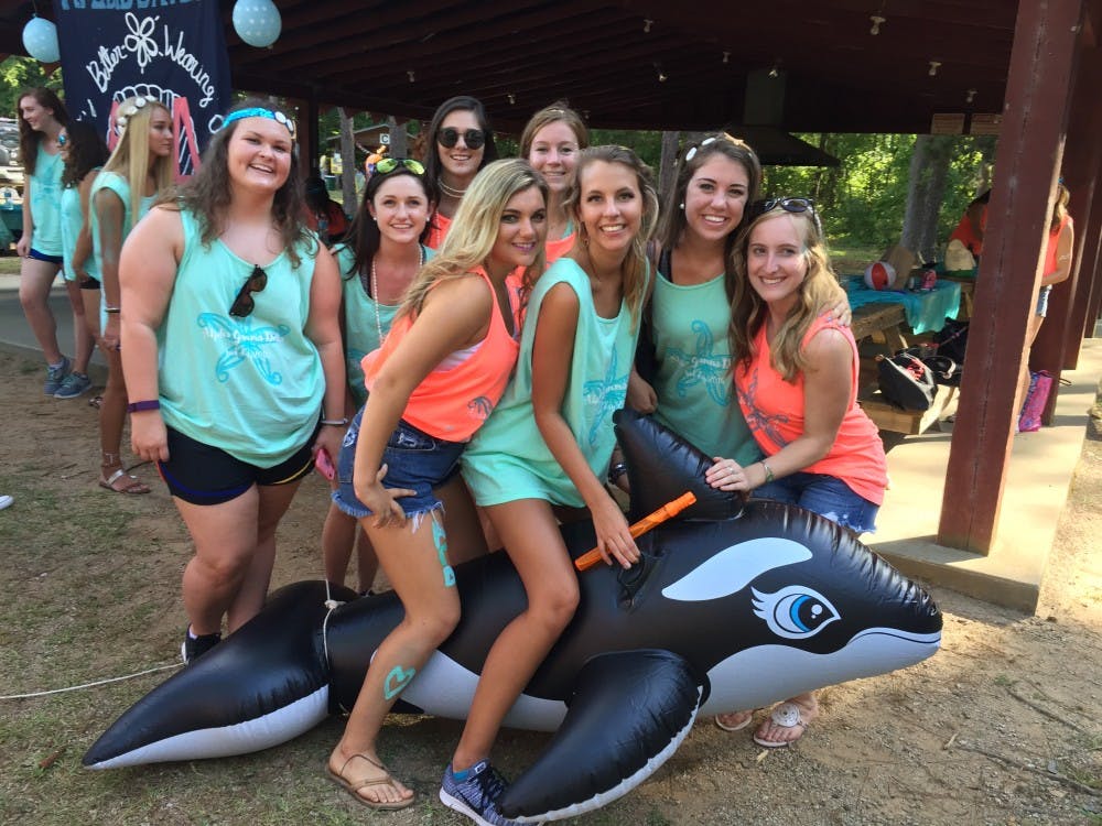 Members of USC's&nbsp;Alpha Gamma Delta sorority chapter celebrate their new members at Lake Murray on Aug 21.
