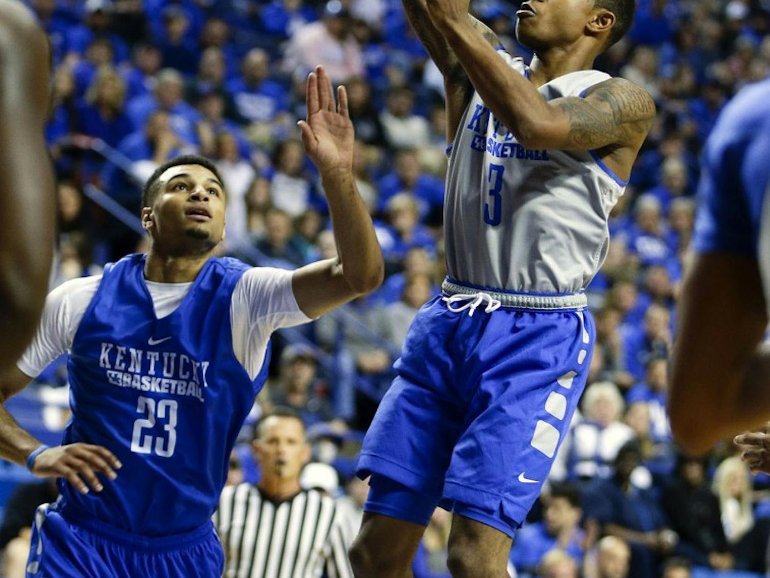 Kentucky's Tyler Ulis (3) puts in a short jumper during the team's Blue-White game on Tuesday, Oct. 27, 2015, at Rupp Arena in Lexington, Ky. (Mark Cornelison/Lexington Herald-Leader/TNS)