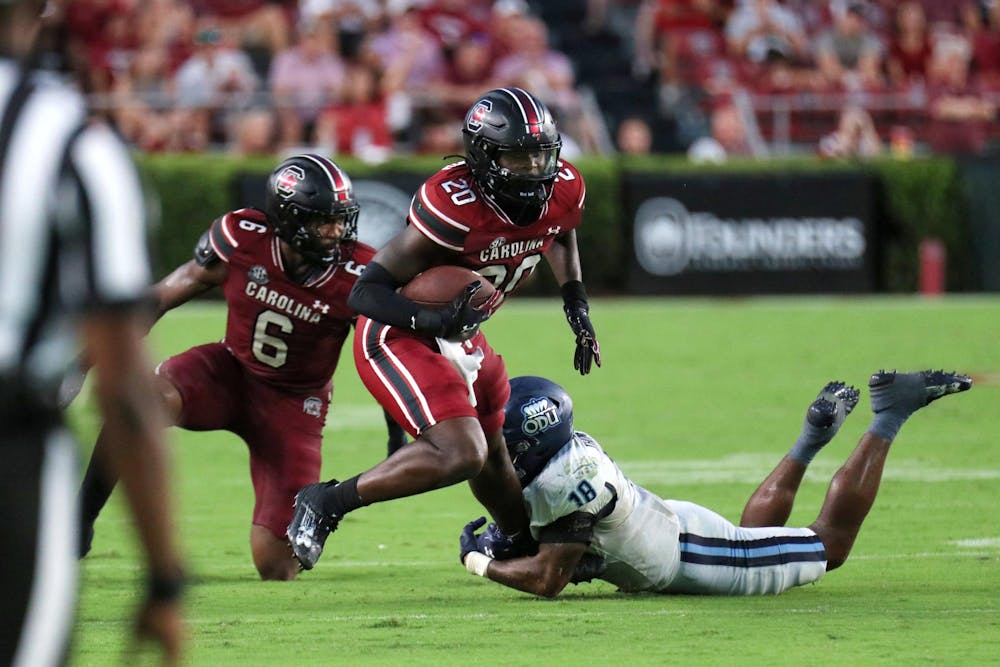 <p>FILE — Then-freshman tight end Michael Smith carries the ball for the Gamecocks at Williams Brice Stadium on Aug. 31, 2024.</p>