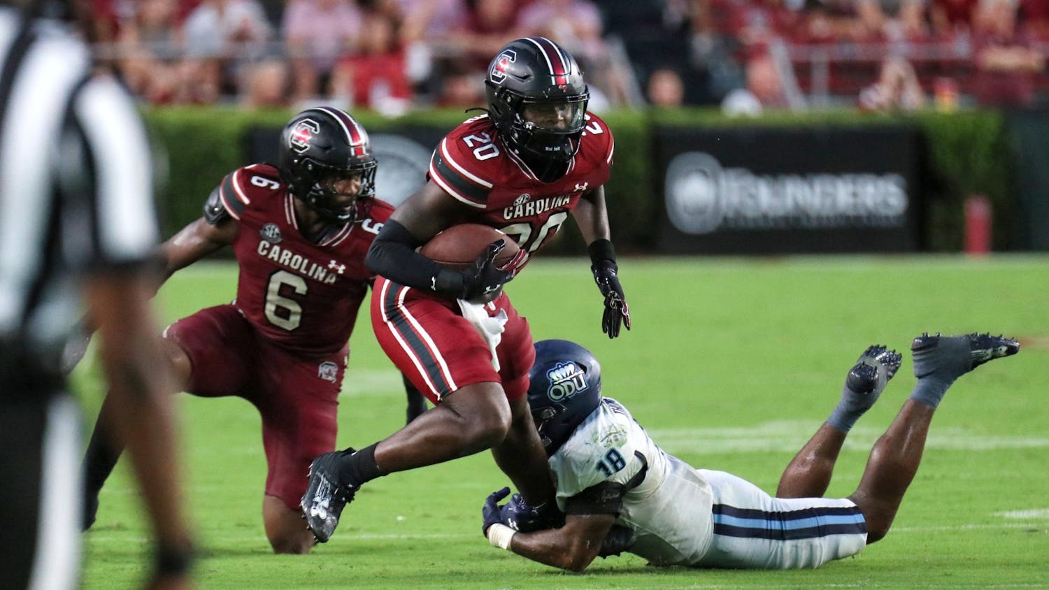 FILE — Then-freshman tight end Michael Smith carries the ball for the Gamecocks at Williams Brice Stadium on Aug. 31, 2024.