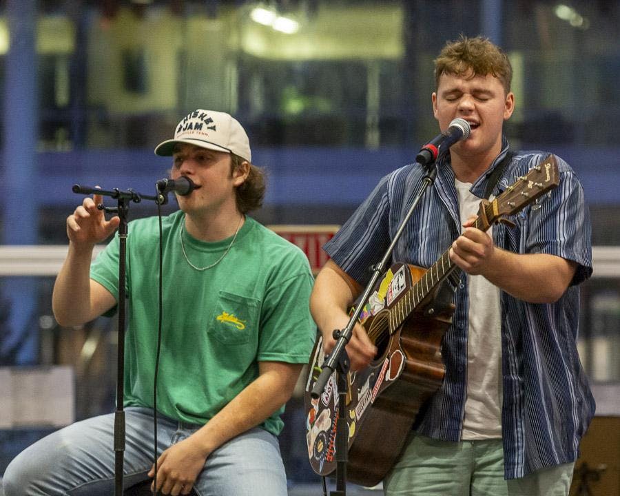 Koger Center Carolina Productions Welcome Students With Free Country Concert The Daily Koger Center Carolina Productions Welcome Students With Free Country Concert The Daily