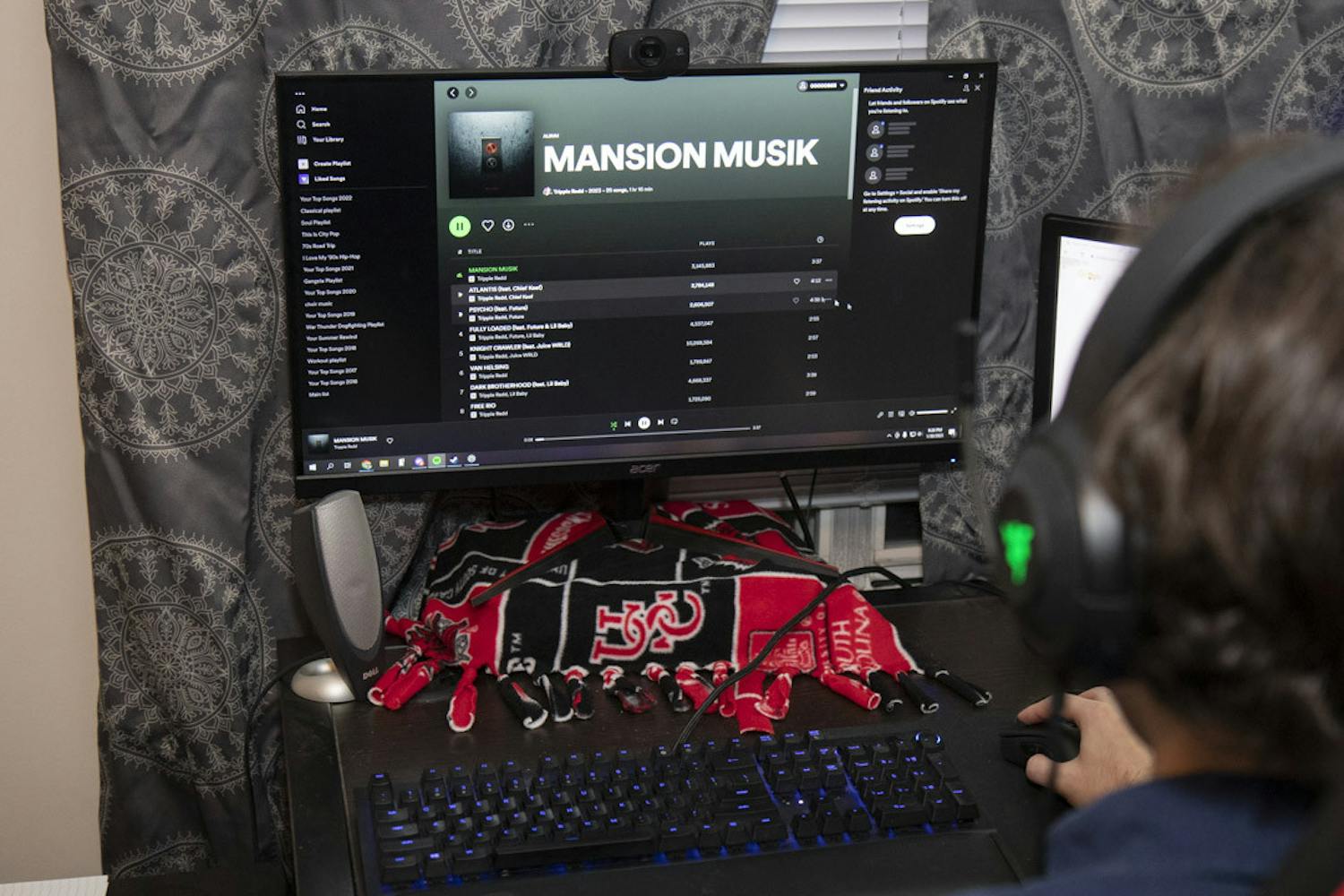 Fourth-year finance ɫɫƵ Beck Stephenson listens to Trippie Redd's new album "Mansion Musik" on Jan 30, 2022. The new, 25-song album features lyrics from the late Juice WRLD and appearances from Lil Baby, Travis Scott, Future and other popular names in rap.