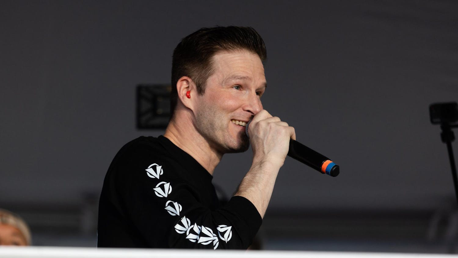 Darude talks to the crowd during his concert at Gamecock Park on Nov. 18, 2023. The Finnish DJ first released his hit single "Sandstorm" in 1999.