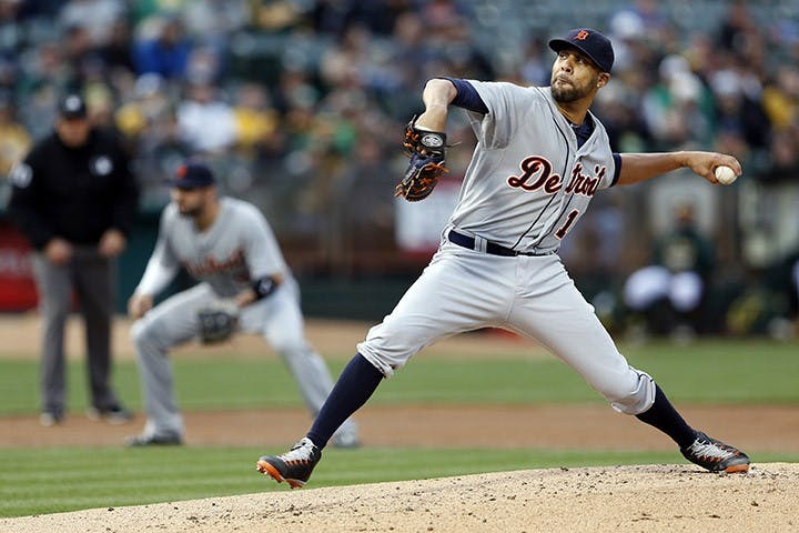 Detroit Tigers starting pitcher David Price (14) delivers against the Oakland Athletics in the first inning of an MLB game at O.co Coliseum on May 26, 2015 in Oakland, Calif. The Tigers won 1-0. (Ray Chavez/Bay Area News Group/TNS)