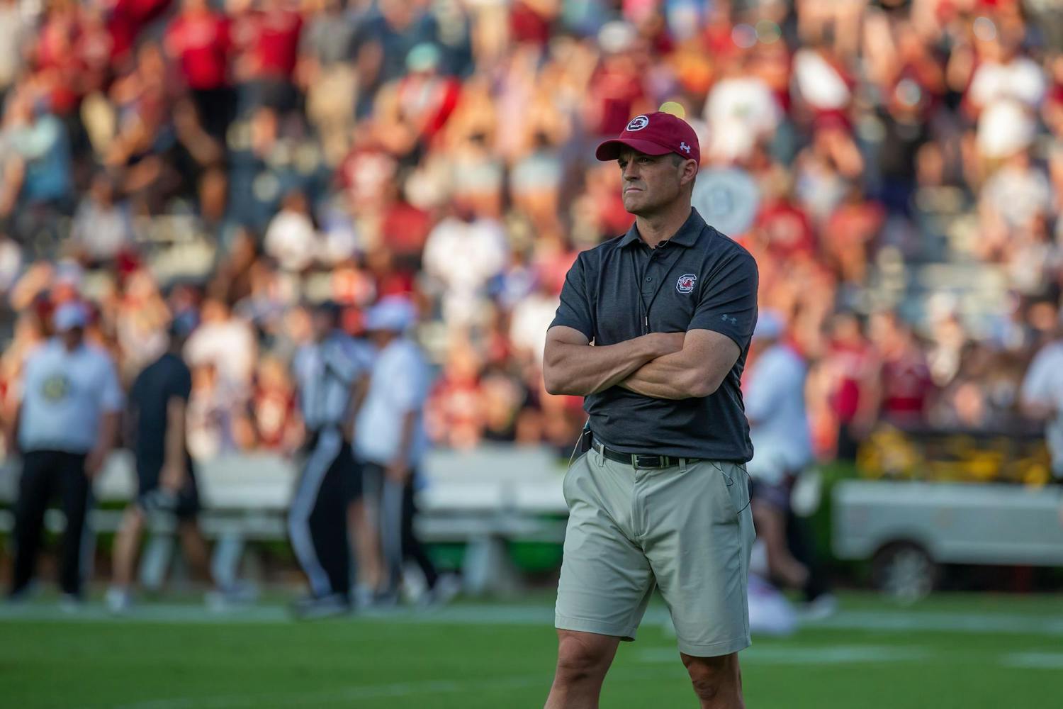 Head coach Shane Beamer looks on from the field prior to the 2024 Garnet &amp; Black Spring Game at Williams-Brice Stadium on April 20, 2024. The 2024 season will be Beamer’s fourth season with the ɫɫƵs.