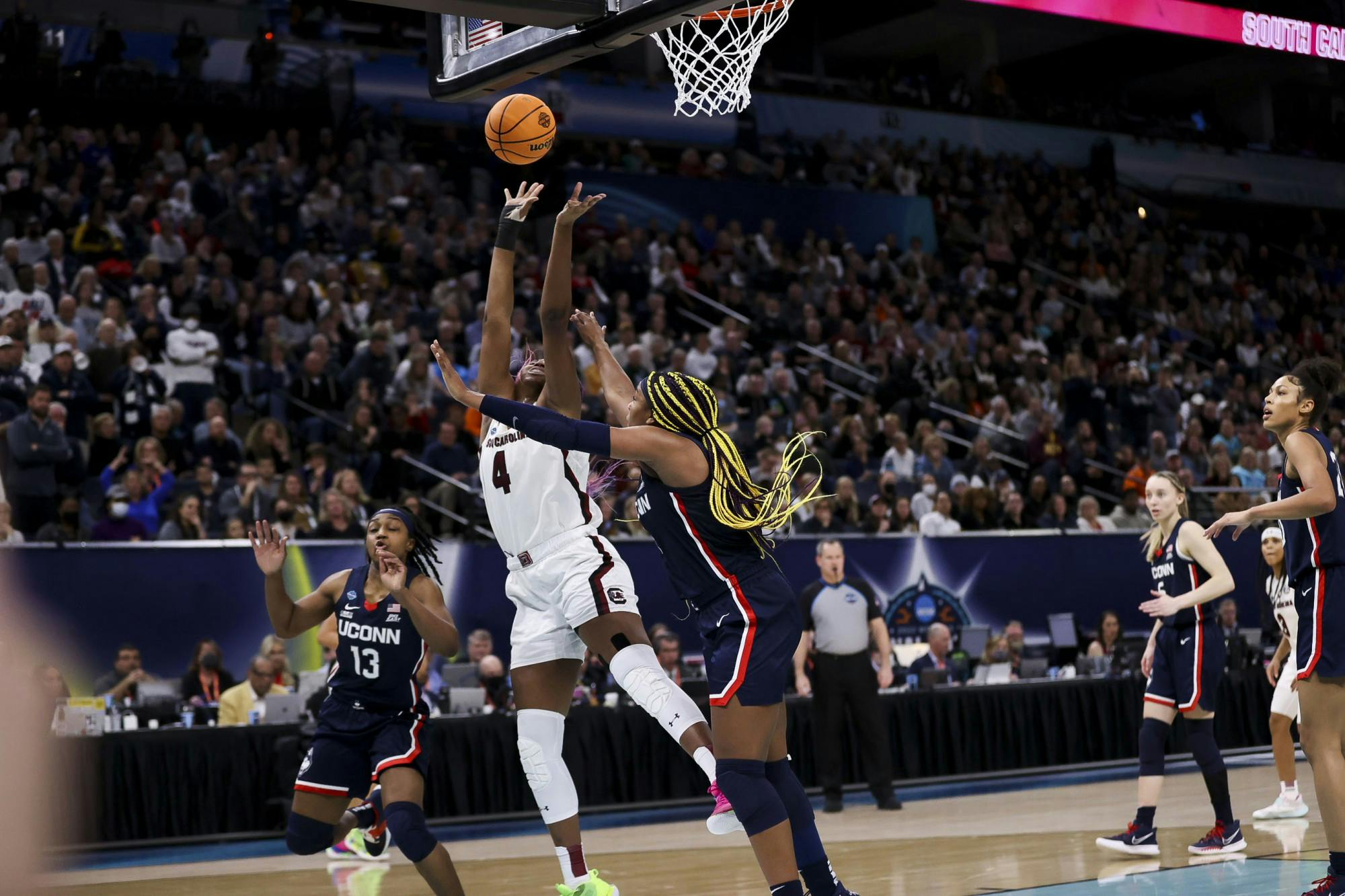 PHOTOS: The South Carolina Women's Basketball Team Celebrates Its 2022 ...