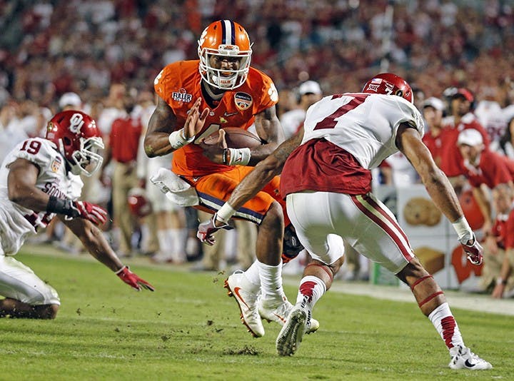 Clemson quarterback Deshaun Watson sets up a fourth-quarter touchdown against Oklahoma in the Capital One Orange Bowl at SunLife Stadium in Miami Gardens, Fla., on Thursday, Dec. 31, 2015. Clemson won, 37-17. (Charles Trainor Jr./Miami Herald/TNS)