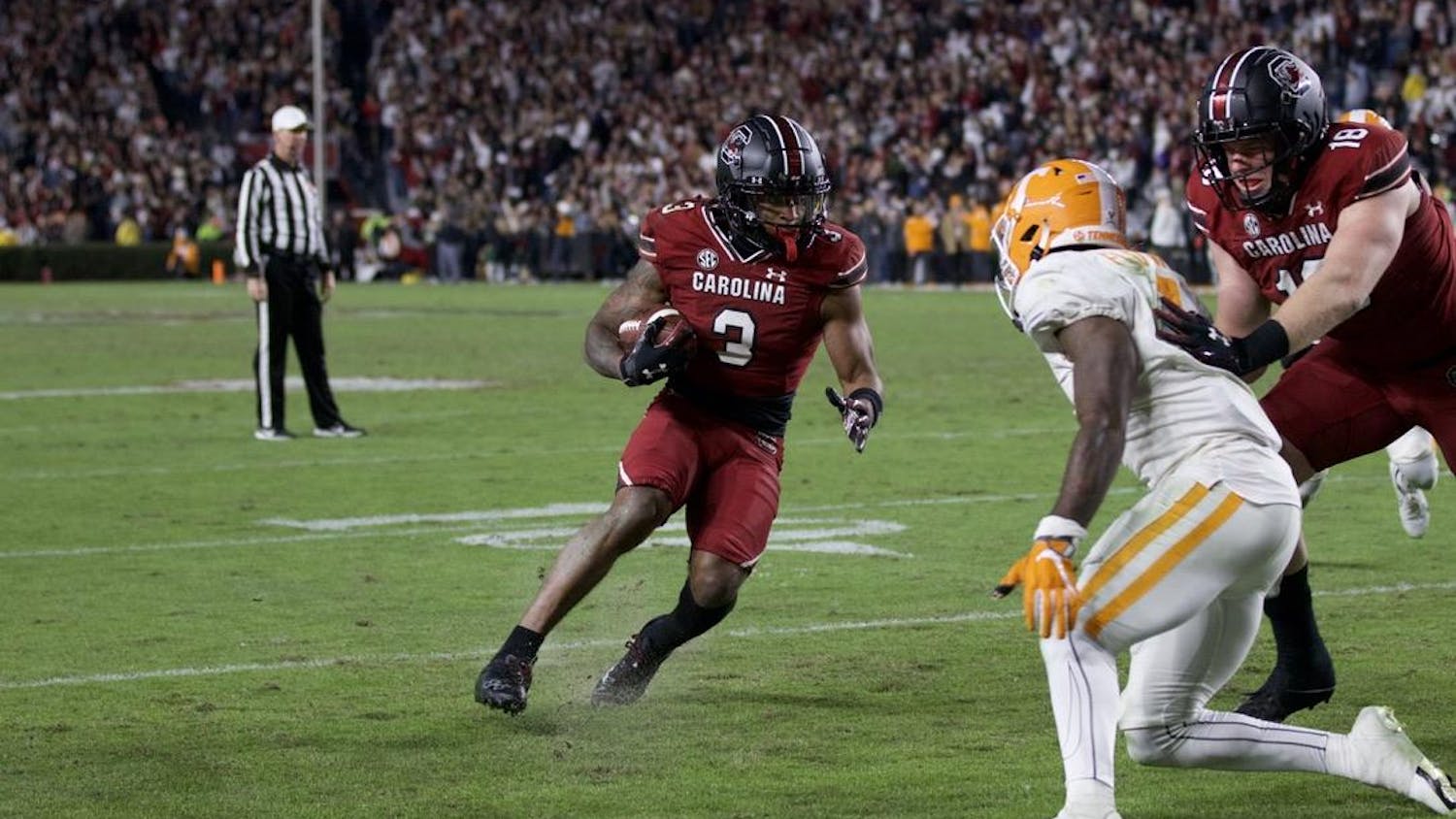 FILE — Senior wide receiver Antwane Wells Jr. runs the ball into the end zone for a South Carolina touchdown, putting the Gamecocks up 42-31. Wells announced Sunday night that he will enter the transfer portal after two seasons with the Gamecocks.