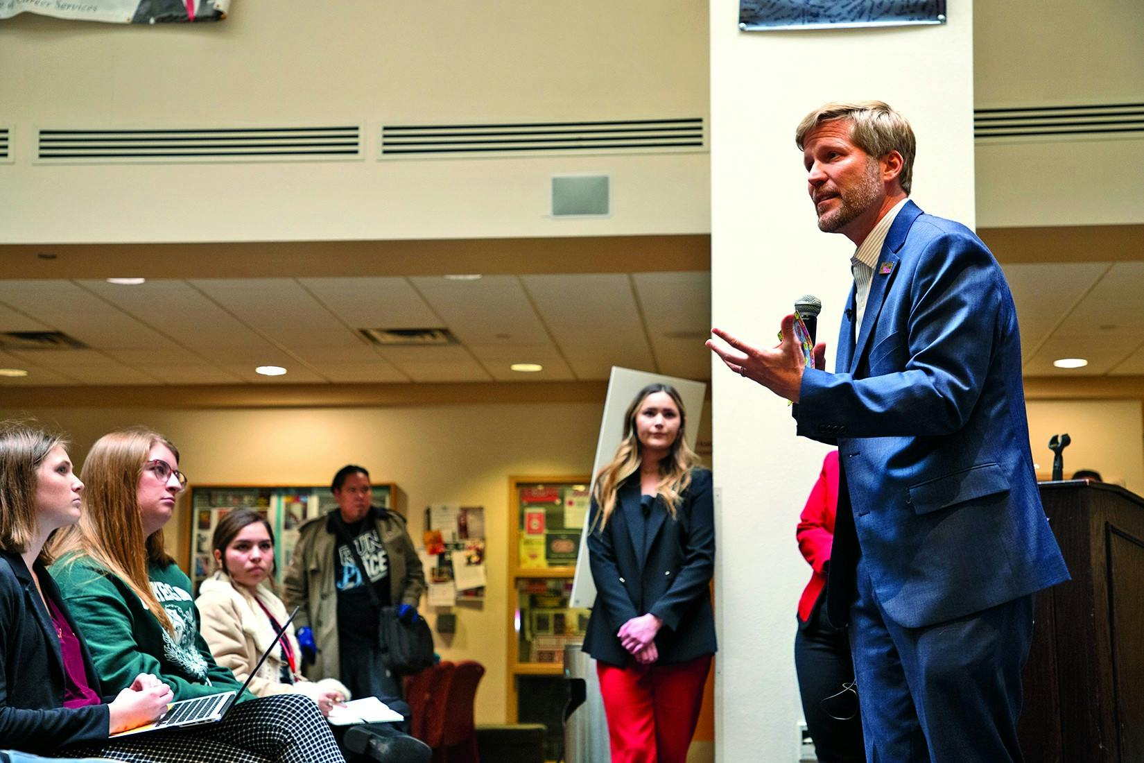 Mayor Tim Keller.jpg