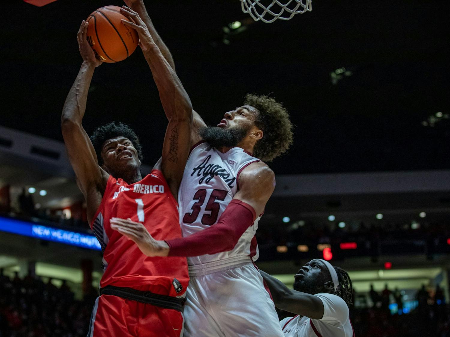 Mens bball v NMSU.jpg