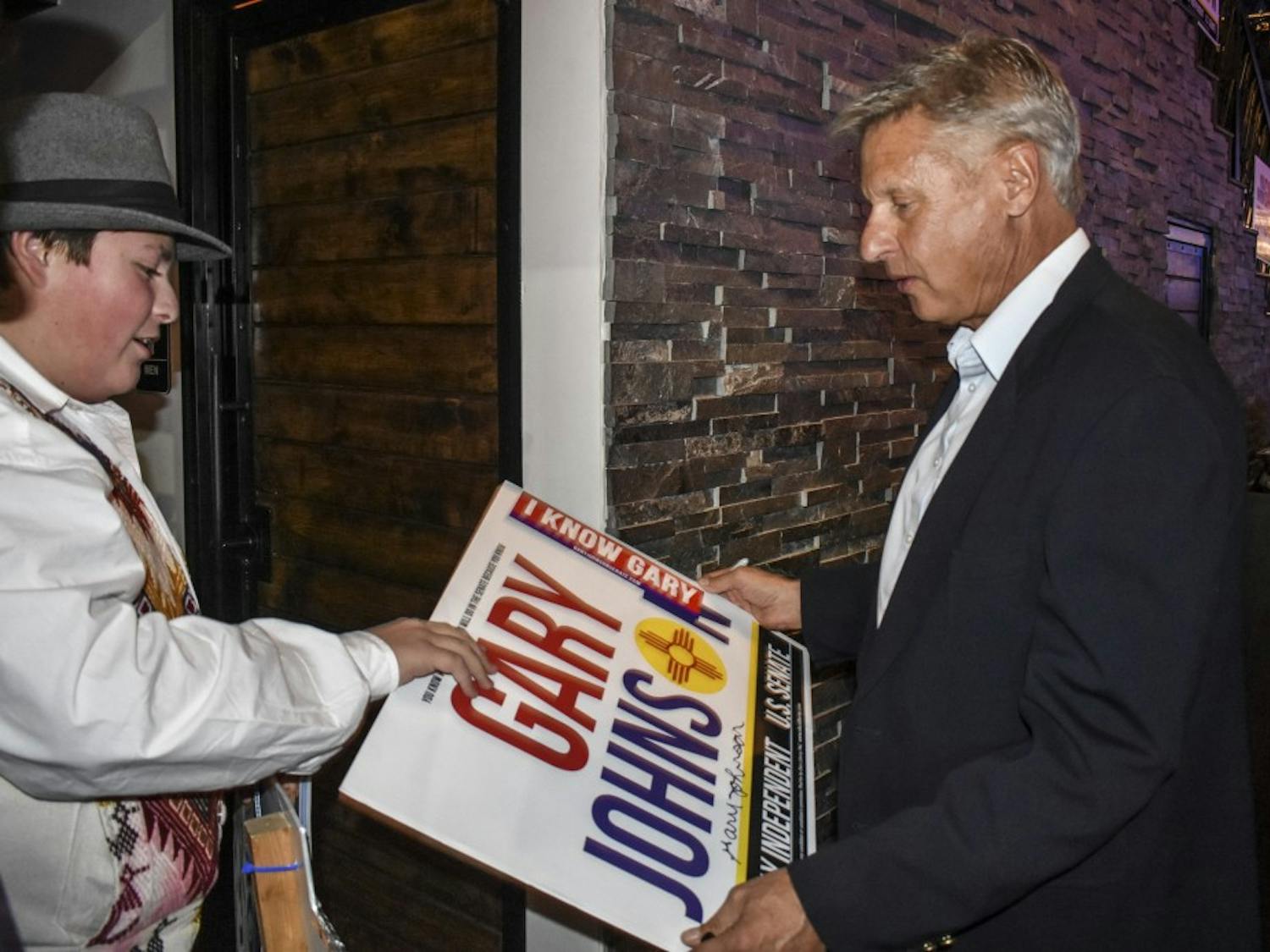 Gary Johnson mingles with guests at the Libertarian election night party on Nov. 6, 2018. Johnson finished last in the senate race, as he only managed to collect 15.4 percent of votes.