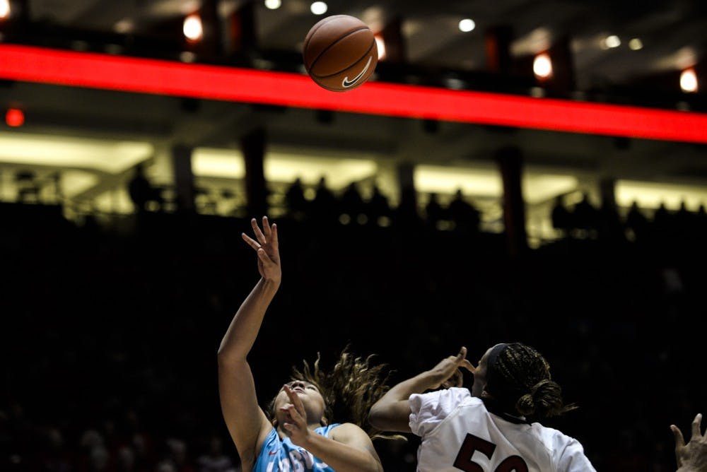 Sophomore Jaisa Nunn attempts a lay up during the Lobos game against New Mexico State Tuesday, Nov. 15, 2015 at WisePies Arena. The Lobos suffered their first season loss against Texas Tech 69-58.&nbsp;