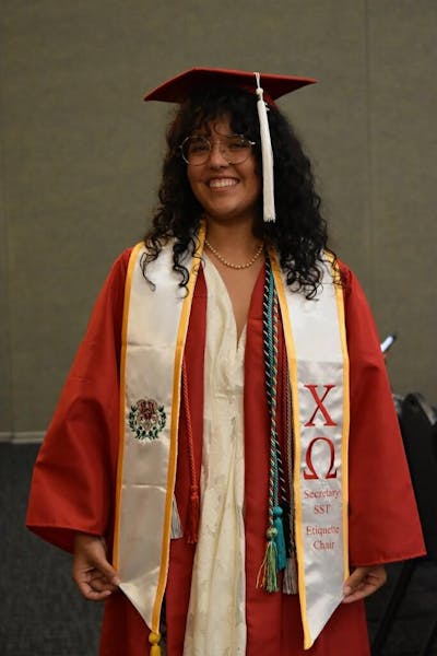 Elizabeth Secor graduates with leadership and journalistic skills