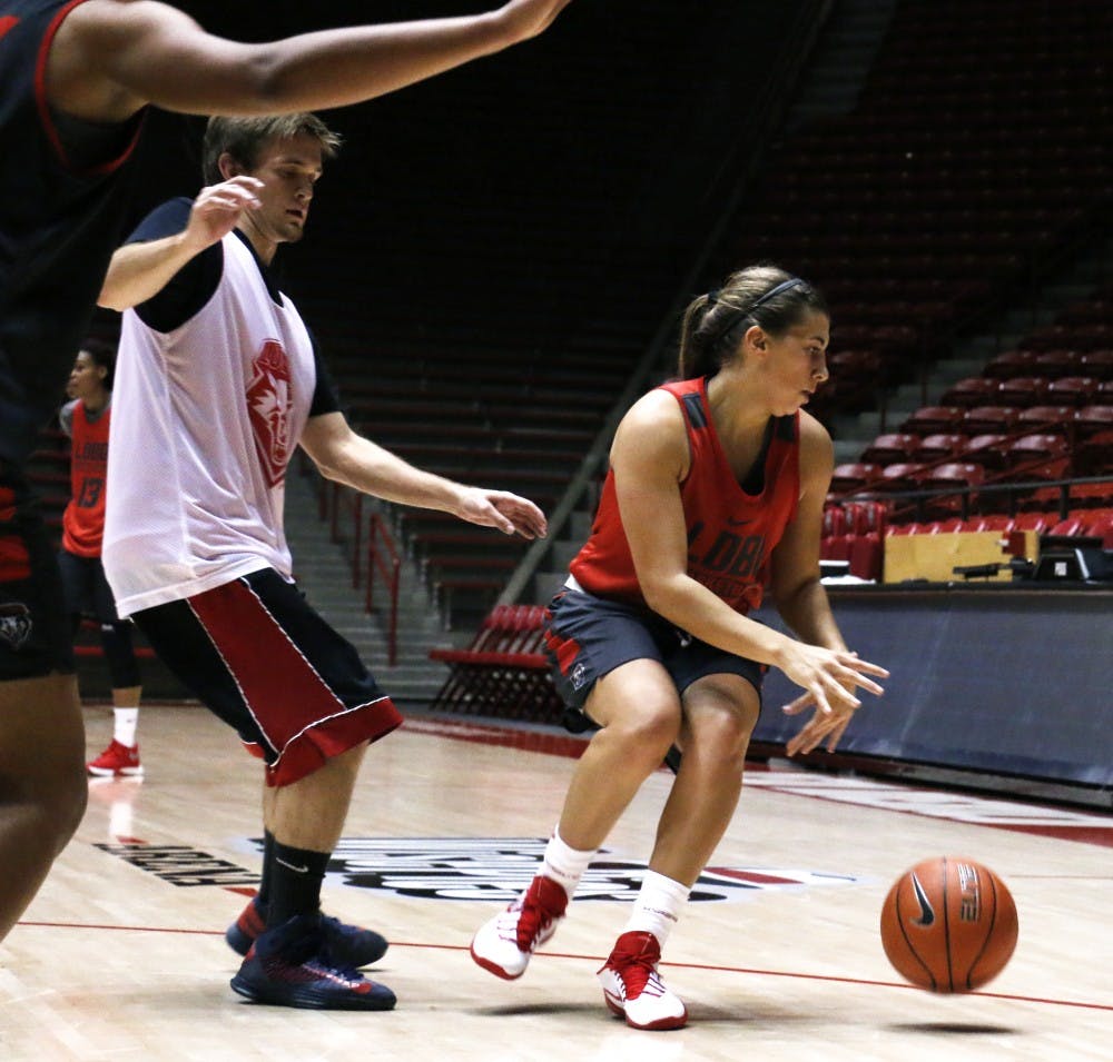 Sophomore guard&nbsp;Laneah Bryan plays during&nbsp;practice at WisePies Arena Monday afternoon. The Lobos will have their first exhibition on Nov. 4, 2015 against Western New Mexico.&nbsp;&nbsp;